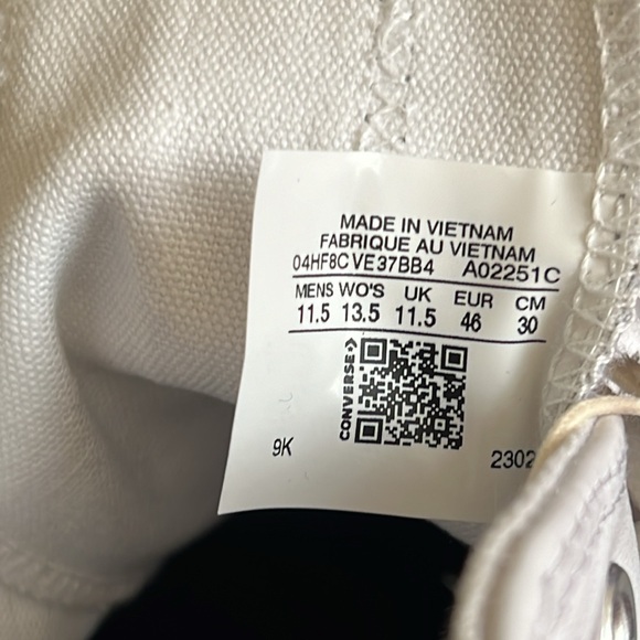 Converse All Star customized “Just Married “ “Mr.” Low top shoes - Picture 7 of 7